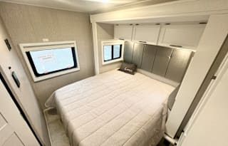 26 *NEW* 2023 Prism Mercedes Luxury Rv - Sleeps 6