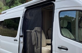 Hooklyfe Adventures Luxury Touring Coach