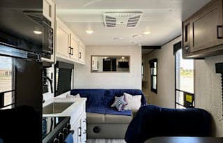2024 Wayfinder GoPlay 26BH - Pet & Family Friendly
