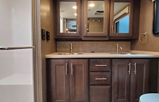 2022 Thor Motor Coach - Palazzo Floorplan: 37.5
