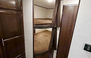 2022 Jayco Jay Flight SLX 267BHS; 5 Beds/Sleeps 10