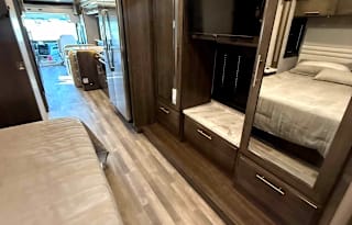 2025 Entegra Vision XL 39ft Coach
