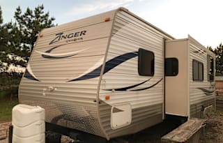 2012 CrossRoads RV Zinger ZT27RL