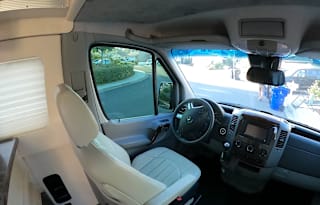 2014 Airstream RV Interstate Interstate Lounge Wardrobe