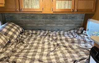 2017 Riverside RV Retro 166