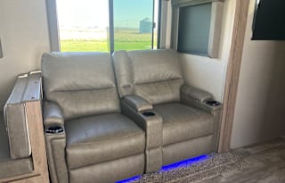 2022 Grand Design Imagine 3250BH