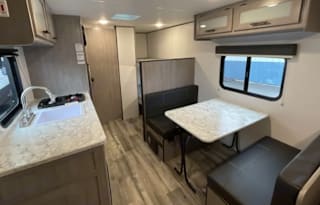 Rolling Adventures: Rent the Perfect Camper