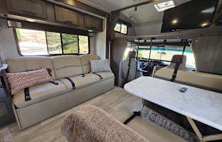 RV BNB - Home On the Road!
