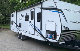 2022 Coachmen RV Freedom Express Select 31SE