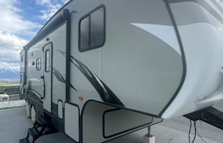 2016 CrossRoads RV ReZerve RFZ27BH