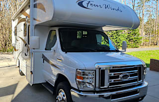 2014 Thor Motor Coach Four Winds 24C