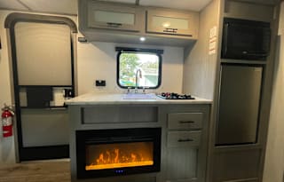 2024 Dutchmen RV Coleman Lantern LT Series 17B