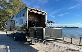 2014 Thor Motor Coach Outlaw 37MD