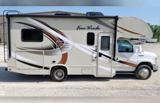2018 Thor Motor Coach Four Winds 22E