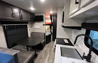 Top-Notch 2023 RV: Fully Stocked & Ready for You!