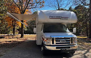 2020 Thor Motor Coach Axis 24.1