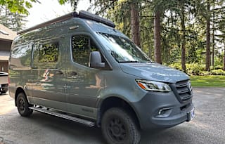 2022 Winnebago Revel 44E