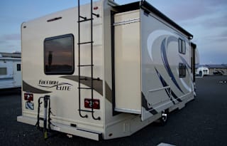 2019 Thor Motor Coach Freedom Elite 30FE Bunkhouse