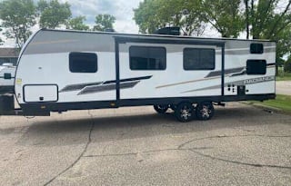 2022 Cruiser Radiance 28QD