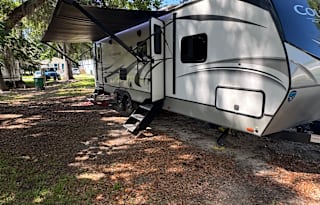 Spacious Keystone Camper w/ Bunks & Slide