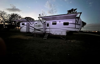 2021 Highland Ridge RV Open Range OF427BHS