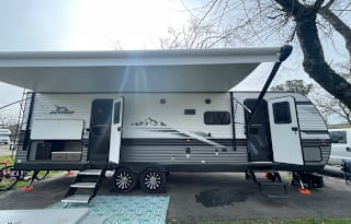 2024 Jayco  33ft Bunk house  (Delta Diamond)