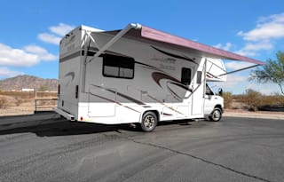 Your Home on Wheels: Stylish & Spacious Motorhome