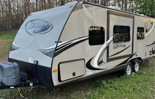 2017 Dutchmen RV Kodiak Ultimate 240BHSL
