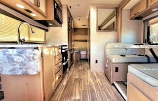 2021 Thor Four Winds 25V: Adventure w/ Flex Miles
