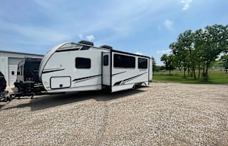 10person 2022 Sunset Trail. Practically brand new!
