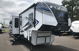 2022 Keystone RV Fuzion 419 Outer Banks Vacation