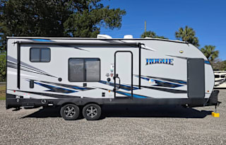 Vengence Rogue 21V Toyhauler