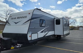 **NEW**Family/ Pet friendly Home on Wheels