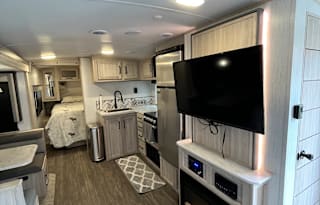 Bring the Whole Family to This Bunkhouse