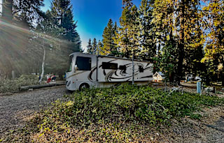 2017 Thor Motor Coach Hurricane 29M