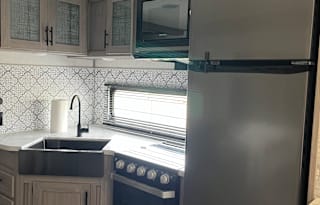 Roxana’s excellent Travel trailer
