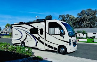2017 Thor Motor Coach Vegas 25.3