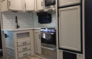 Sam & Dave's Kid Friendly, Pet Approved RV Rental!