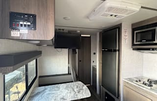 2021 Gulf Stream 248BH - $140/NT Till 6/1!
