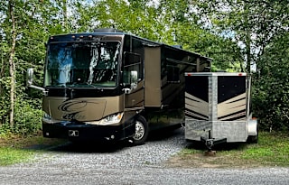 2012 Tiffin Motorhomes Phaeton 42 LH