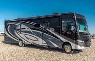 Home Away from Home - Bunkbed / 2 full Baths
