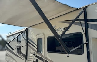 Luxury 2020 32' Coachman Freelander Bunk House