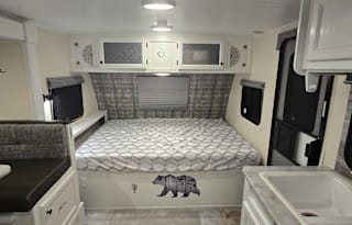 AR's 2019 coachmen Apex Nano 193