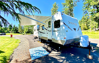 Viper, a 2011 Keystone Sprinter 271FL can sleep 6