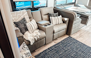 2021 Jayco Greyhawk 30Z