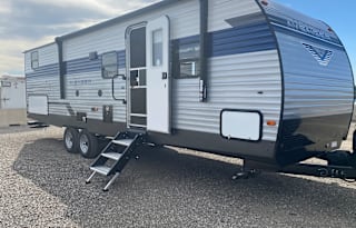 2022 Prime Time RV Avenger 27DBS