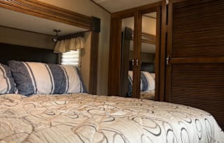 Great Family Escape w/ BunkHouse (Delivery Only)