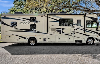 GLAMPING ALERT! Beautiful 2021 Forest River RV