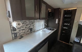 2018 Family Bunkhouse **Sleeps 5**