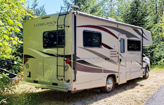 2017 Coachmen RV Leprechaun 220QB Ford 350